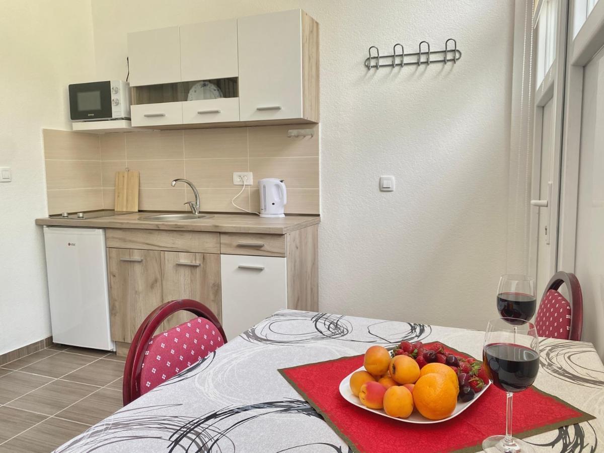 Sutomarina Apartments سوتوموري المظهر الخارجي الصورة